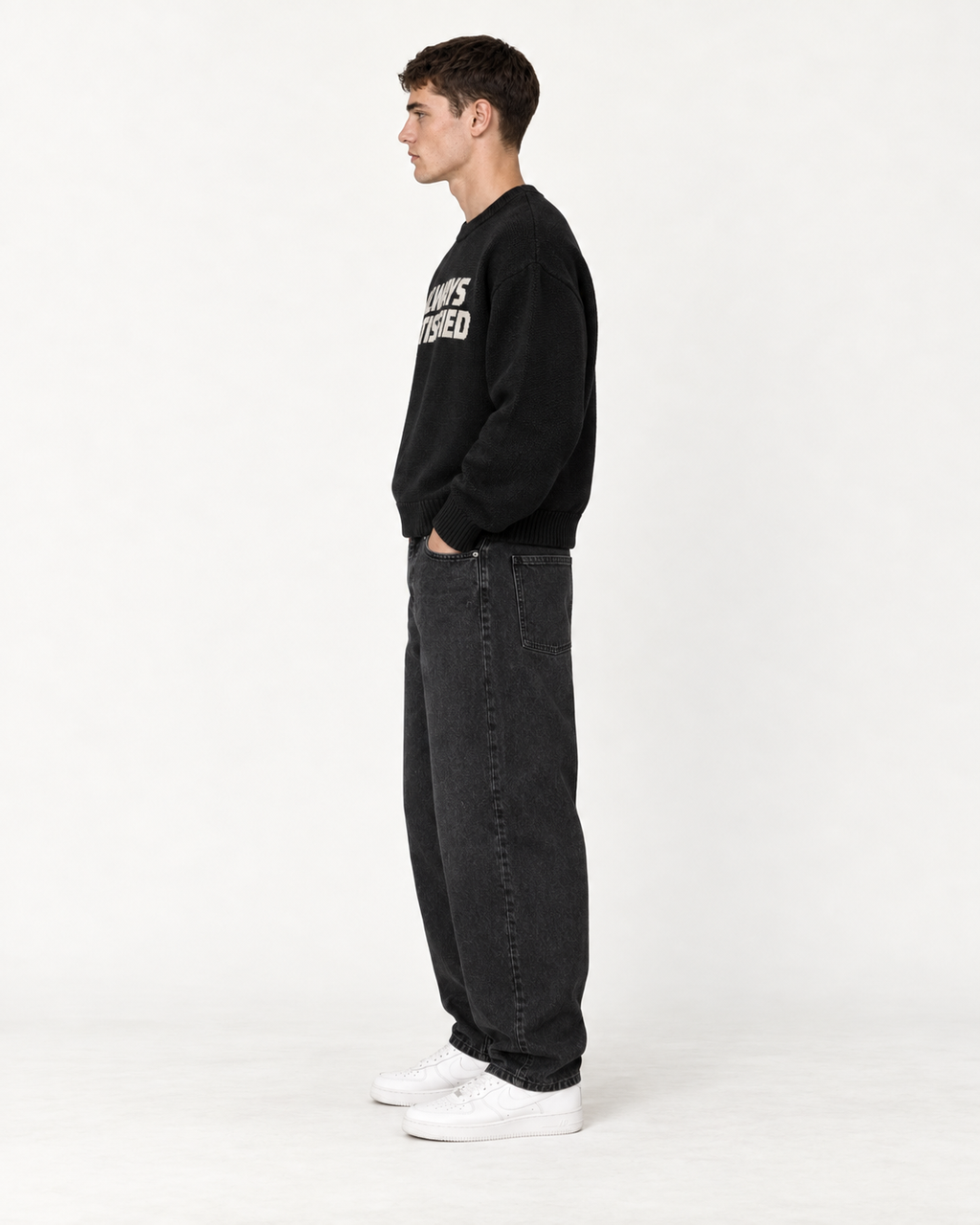 Hilo Graphic Jumper - Black