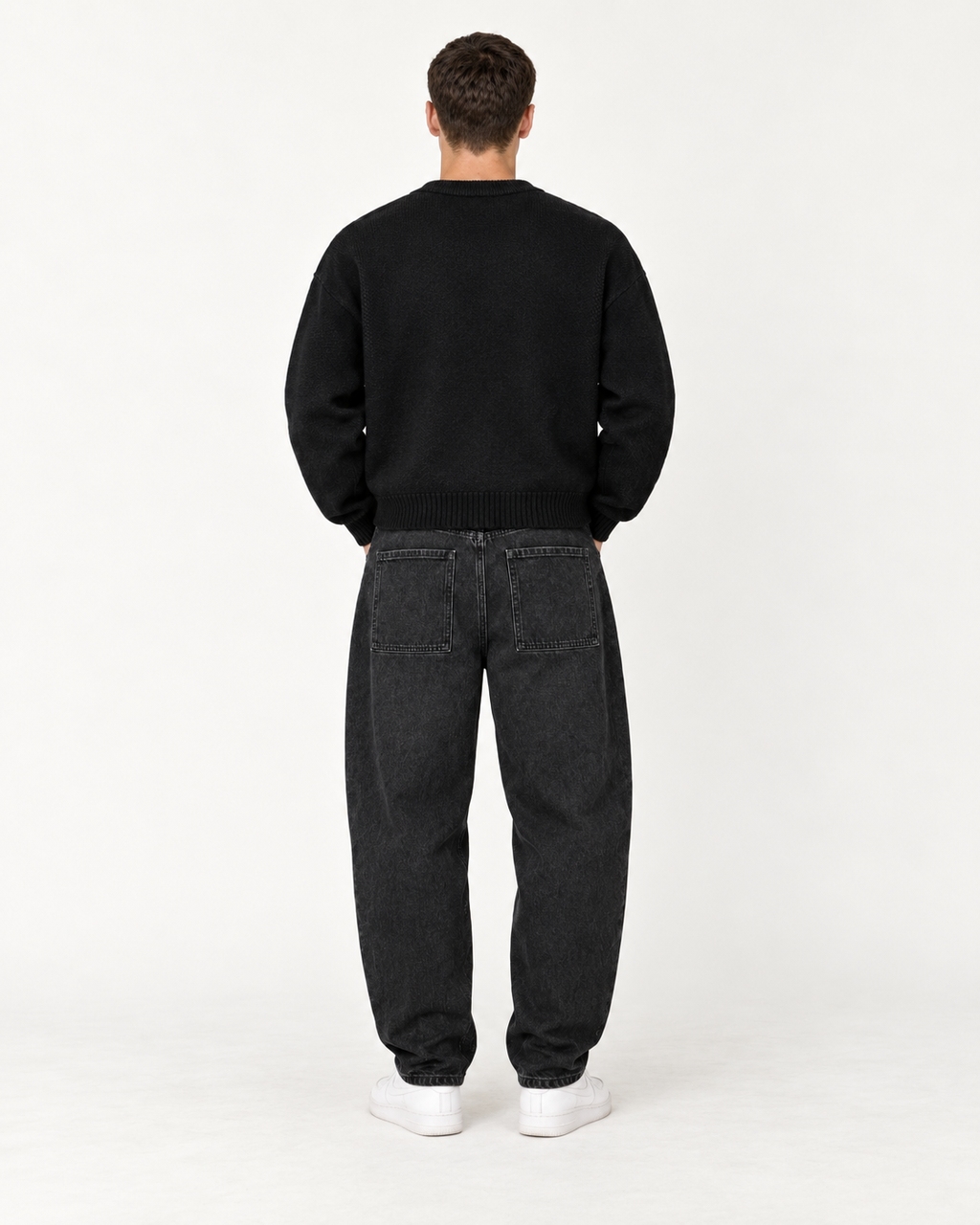 Hilo Graphic Jumper - Black